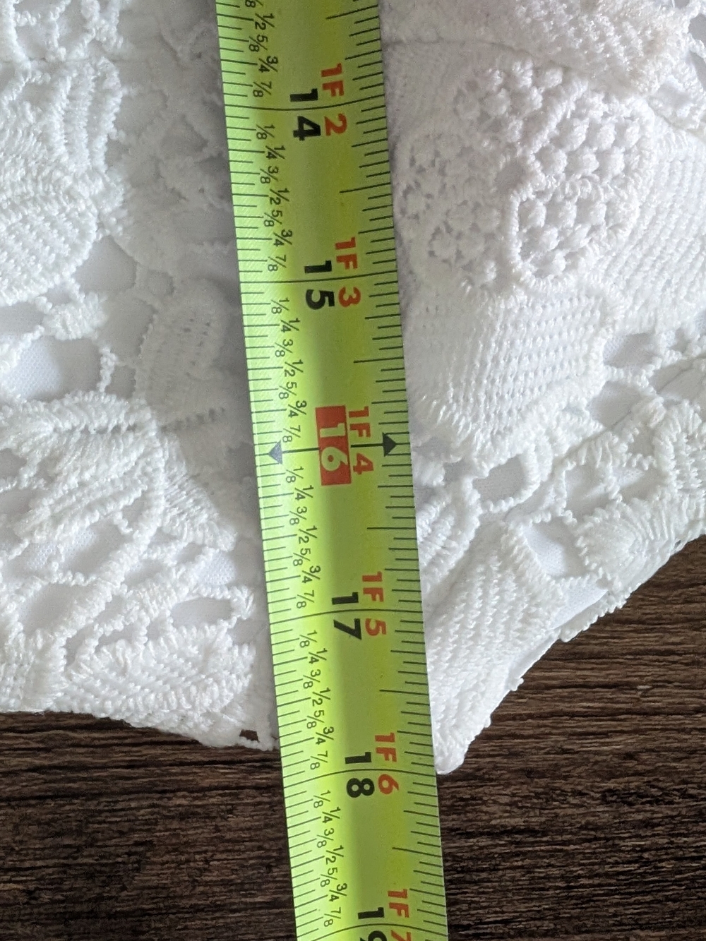 Gorgeous Romantic Lace Dress By Guess Size 12 White Tea Length - Picture 7 of 12